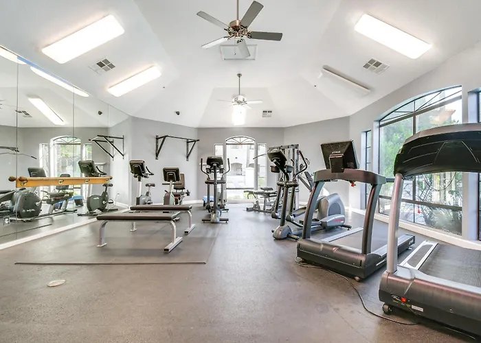 Holiday home 3 Mi To Tpc: Chic W/ Pool Access & Grills Scottsdale