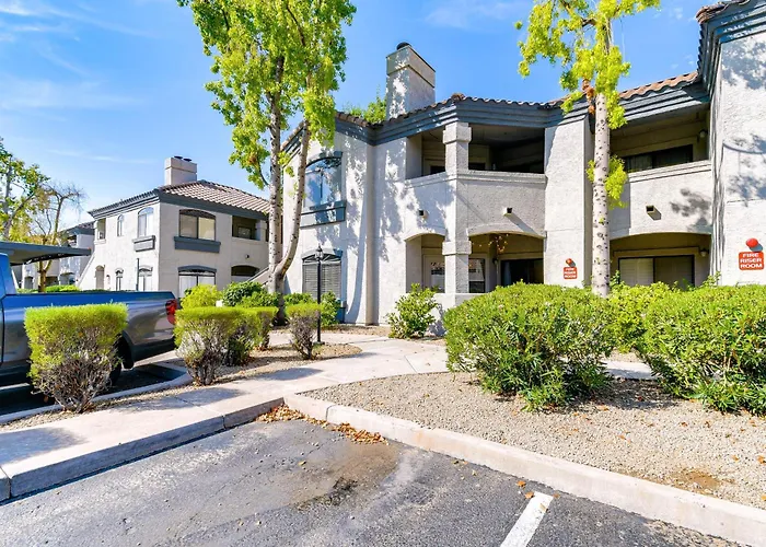 3 Mi To Tpc: Chic W/ Pool Access & Grills Scottsdale