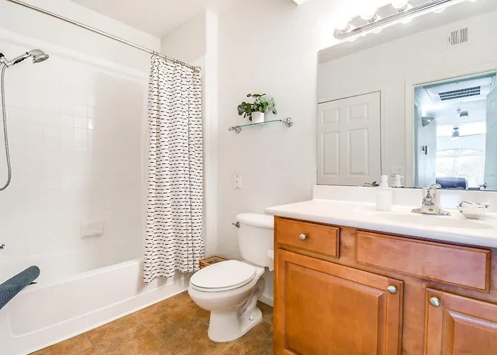 3 Mi To Tpc: Chic W/ Pool Access & Grills