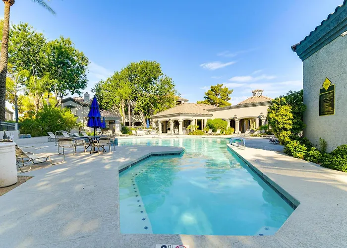 3 Mi To Tpc: Chic W/ Pool Access & Grills Holiday home *